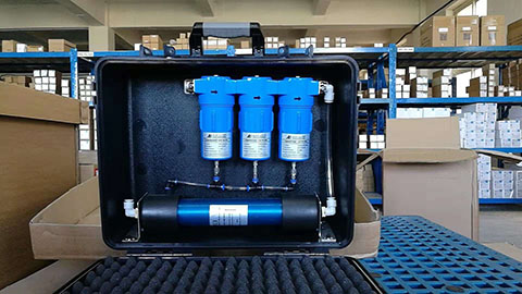 AFE过滤器组和SR CMD膜干燥管串联组成的便携式过滤干燥箱箱内