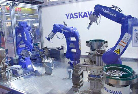气压驱动技术广泛应用于YASKAWA工业机器人系统